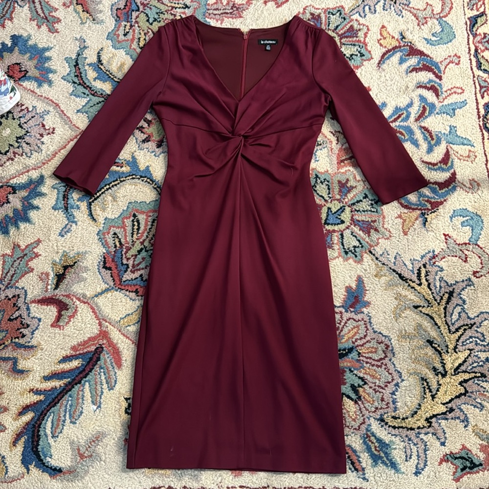 Le Chateau Fitted 3/4 Sleeve Knotted Dress